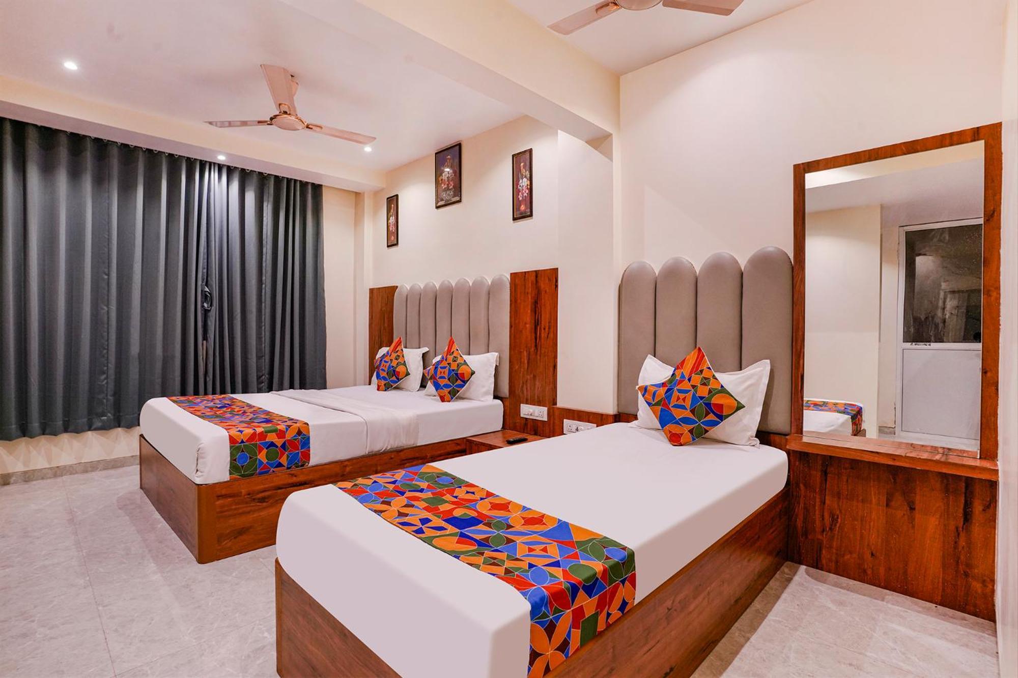 Fabexpress Utsav Residency - Nr Panvel Hotel Jamb Exterior photo